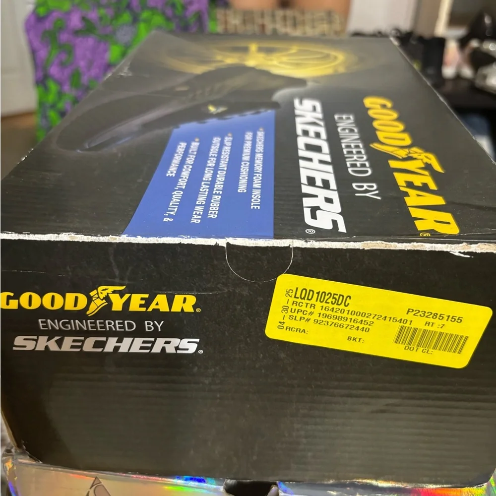 Women’s Skechers x Goodyear GBS Moja slip resistant Black Sneakers Sz 8 New